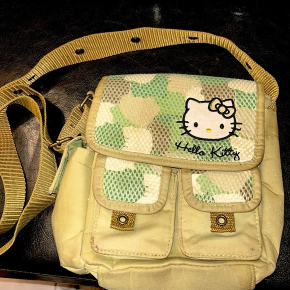 HELLO KITTY ARMY CAMO CAMOFLAUGE  PRINT CROSSBODY MINI BAG - Picture 4 of 13